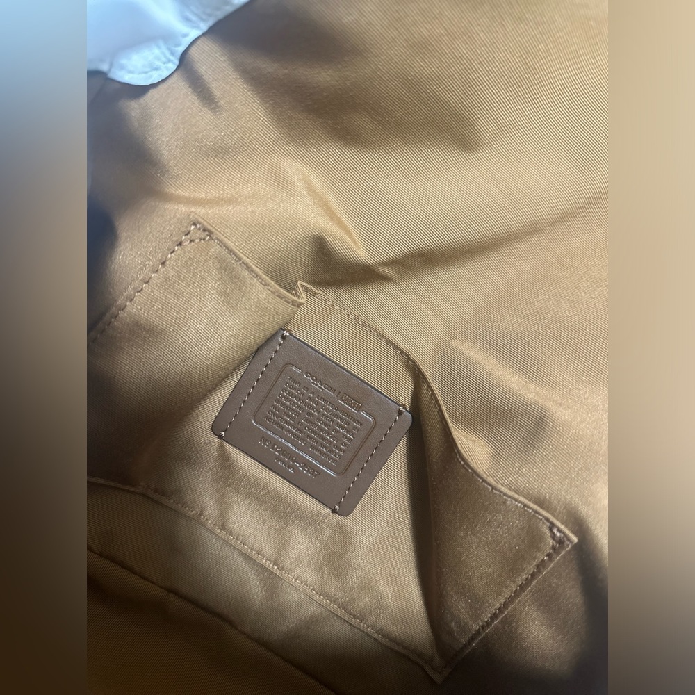 White Patch-Detail Shoulder Bag with Star Strap - Picture 10 of 11